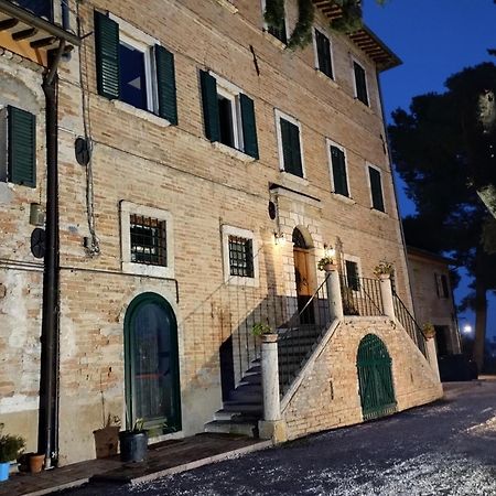 B&B Villa Dei Priori モンサンポーロ・デル・トロント エクステリア 写真